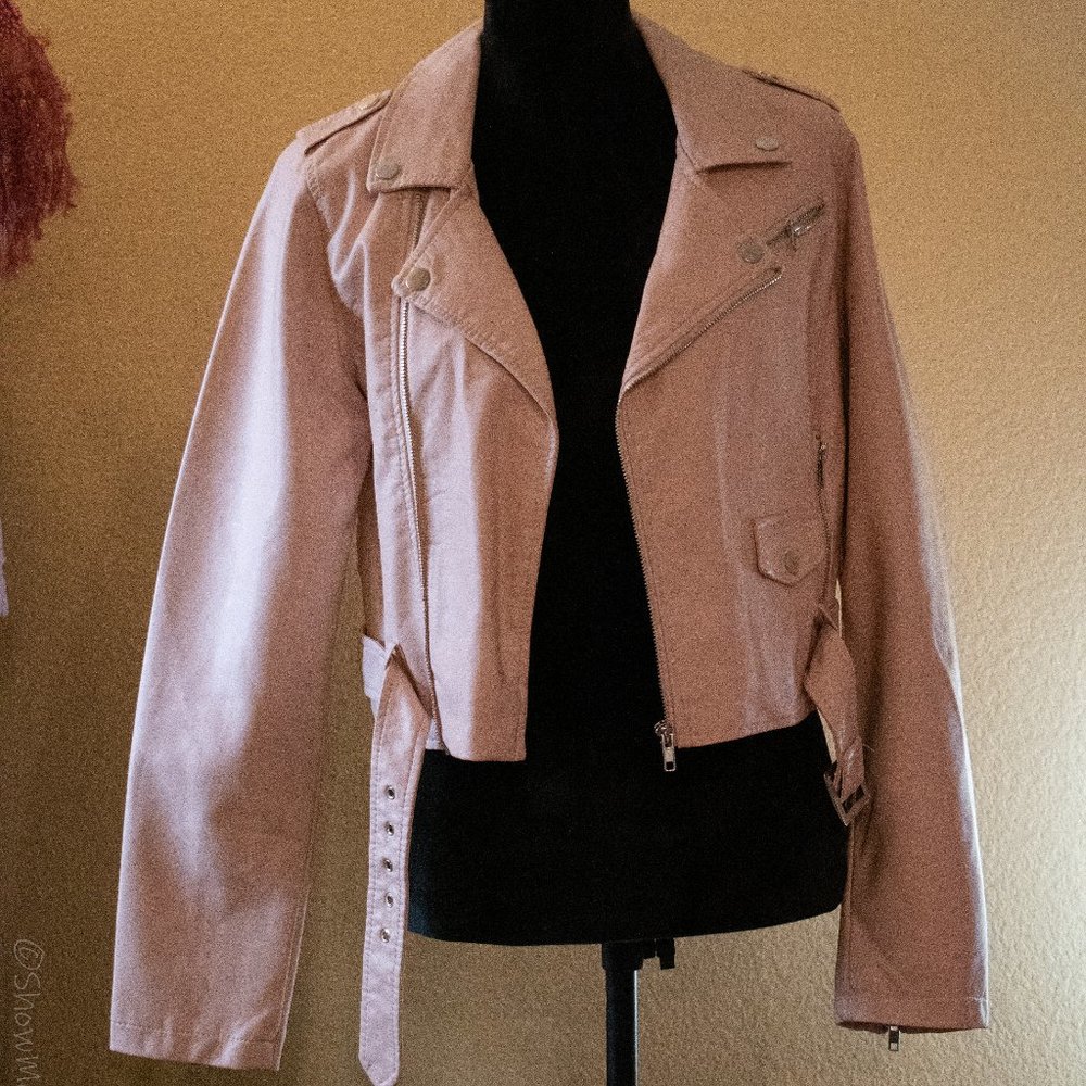 ASHLEY OUTERWEAR BY 26 INTERNATIONAL | NWOT - PINK, FAKE LEATHER JACKET